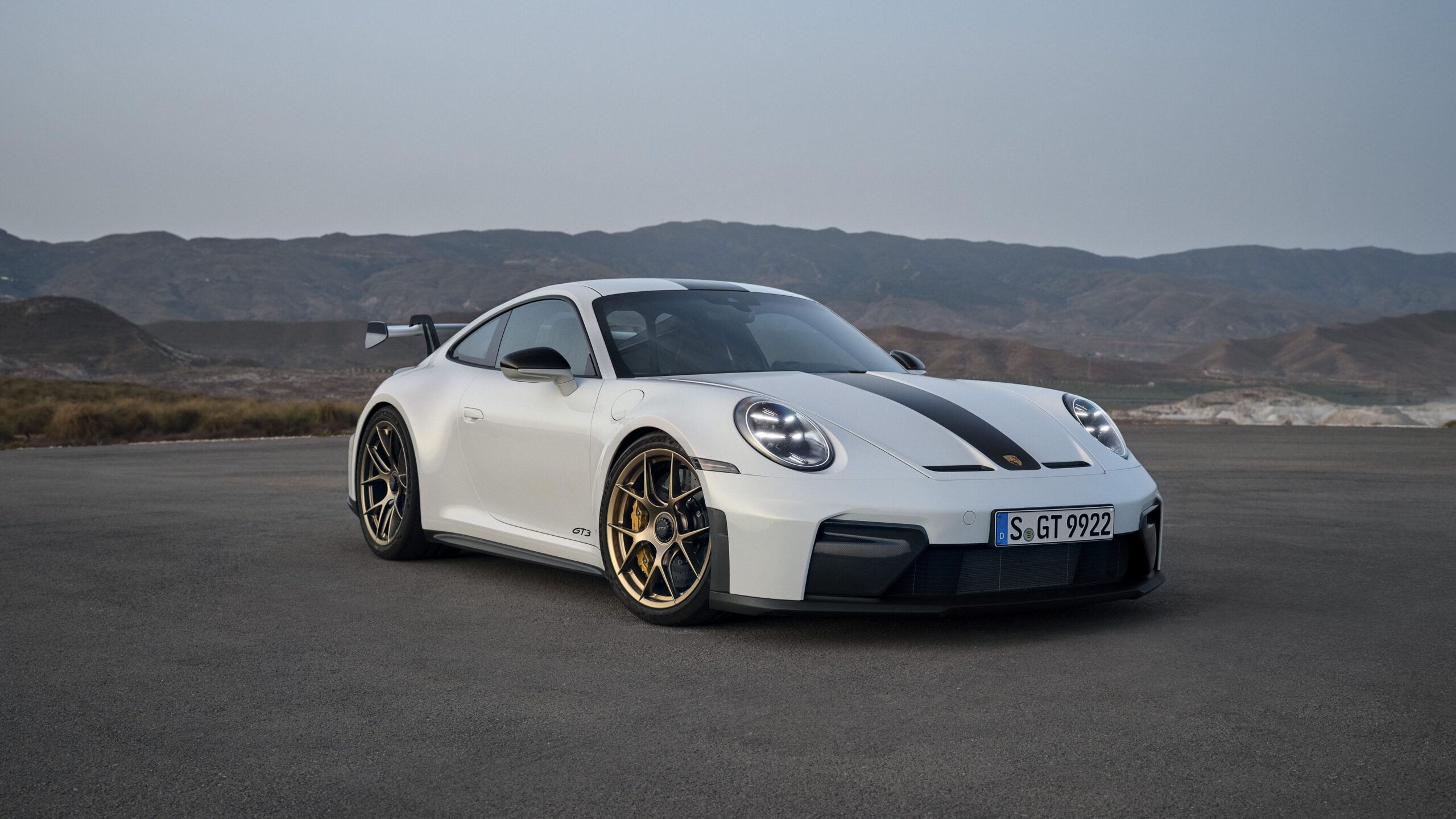 2025 Porsche 911 GT3 Weissach Package